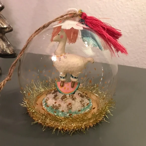 *LAST ONE* Anthropologie Snowglobe Llama Ornament - Picture 7 of 8